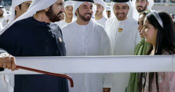 الشيخ محمد يشيد بتأثير دبي على سباقات الخيل العالمية